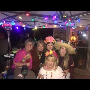 Meet your Posher, Suzanne